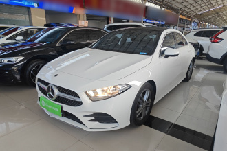 奔驰A级 2022款 改款 A 180 L 运动轿车