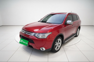 三菱 欧蓝德(进口) 2014款 2.4L 四驱豪华超值版 5座