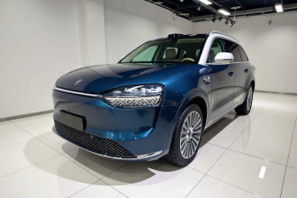 鸿蒙智行 问界M9 2025款 纯电 Ultra版 100kWh 5座版 (192线激光雷达）