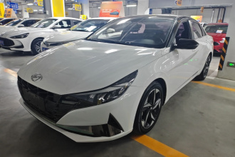 现代 伊兰特 2021款 240TGDi DCT LUX尊贵版