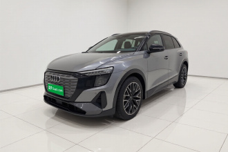 奥迪Q5 e-tron 2022款 40 e-tron 星耀型 机甲套装