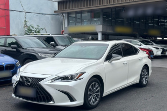 雷克萨斯ES 2022款 300h 卓越版