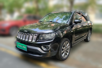 Jeep 指南者(进口) 2014款 2.4L 四驱豪华版