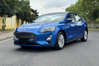 福特 福克斯 2019款 两厢 EcoBoost 180 自动锋潮型