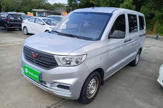 五菱汽车 五菱宏光V 2021款 1.5L劲取版LAR