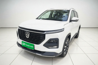 宝骏530 2021款 全球车周年纪念版 1.5T 手动豪华型 6座