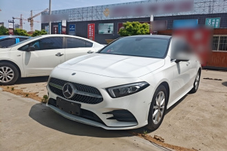 奔驰A级 2022款 改款 A 200 L 运动轿车动感型