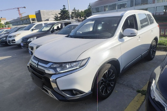 三菱 欧蓝德 2019款 2.0L 两驱畅享版 5座 国VI