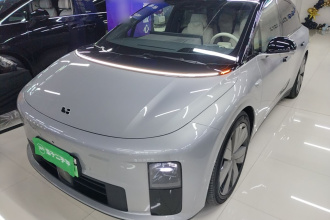 理想汽车 理想i6 2025款 四驱标准版