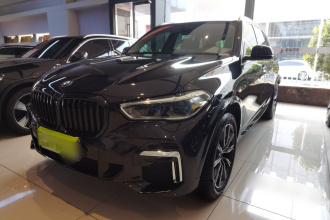 宝马X5 2022款 改款 xDrive 30Li 尊享型M运动套装