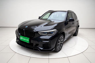 宝马X5 2022款 改款 xDrive 30Li 尊享型M运动套装