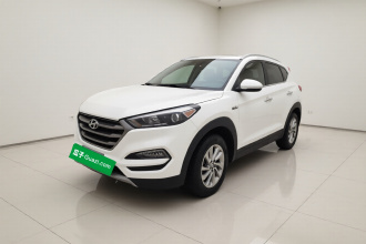 现代 途胜 2015款 1.6T 双离合两驱智能型