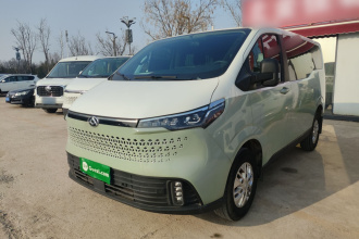 上汽大通MAXUS 新途V70 2023款 2.0T 精英版 手动短轴低顶 5/6座（125Ps）