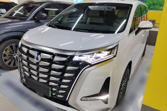 腾势D9 2022款 DM-i 970 四驱旗舰型