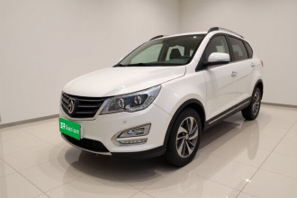 宝骏560 2016款 1.5T 手动豪华型