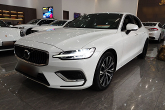 沃尔沃S60 2024款 B4 智远豪华版