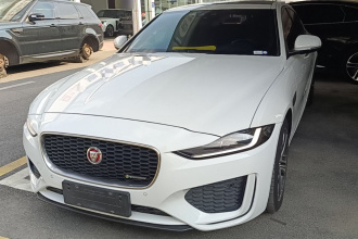 捷豹XEL 2020款 2.0T 200PS R-DYNAMIC 青春运动版