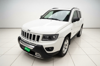 Jeep 指南者(进口) 2014款 2.0L 两驱运动版