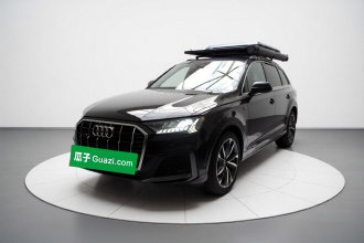 奥迪Q7 2023款 55 TFSI quattro S line运动型