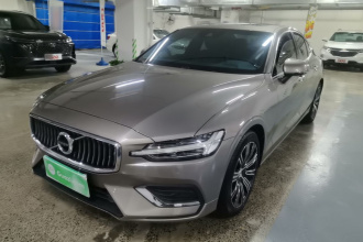 沃尔沃S60 2022款 B4 智远豪华版