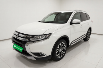 三菱 欧蓝德 2018款 2.0L 两驱嘉乐版 7座