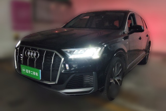 奥迪Q7 2023款 55 TFSI quattro S line运动型