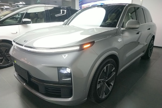 理想汽车 理想L8 2025款 Ultra 智能焕新版