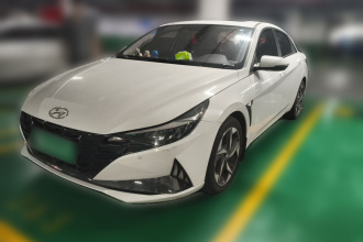 现代 伊兰特 2021款 1.5L CVT LUX尊贵版
