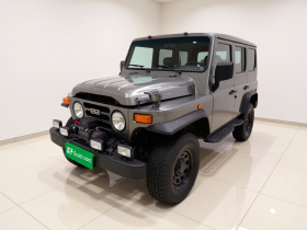 BAW北汽制造 212经典 2023款 狙击手 2.4T 手动轻装款