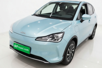 哪吒汽车 哪吒V 2022款 潮 300 Lite 磷酸铁锂