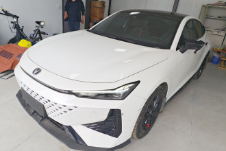 长安UNI-V 2024款 1.5T 尊贵型