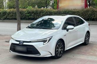 丰田 雷凌 2023款 智能电混双擎 1.8L 豪华版