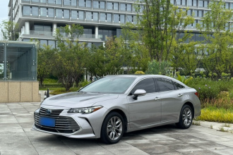 丰田 亚洲龙 2019款 双擎 2.5L 豪华版 国VI