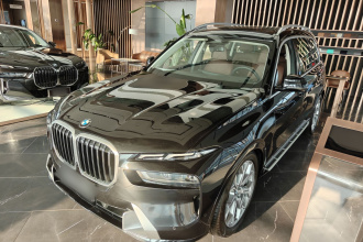 宝马X7 2023款 xDrive40i 领先型豪华套装