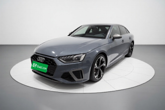 奥迪A4L 2022款 40 TFSI quattro RS套件燃速型