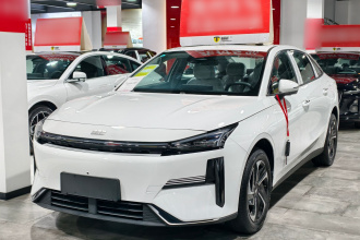 吉利银河 银河L6 2025款 EM-i 140km 探索+版