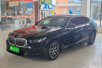 宝马i5 2024款 eDrive 35L 尊享型 M运动套装
