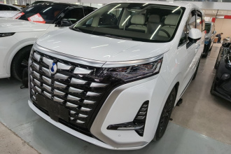 腾势D9 2024款 DM-i 980 四驱尊贵型