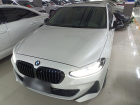 宝马1系 2021款 改款 120i M运动曜夜版