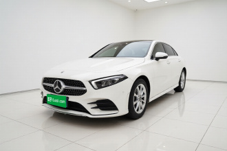 奔驰A级 2020款 改款 A 200 L 运动轿车时尚型