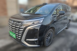 腾势D9 2025款 DM-i 智驾版 1020 四驱尊享型