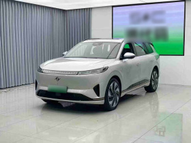 东风奕派 eπ008 2025款 210Ultra增程版 5座