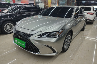 雷克萨斯ES 2022款 200 卓越版