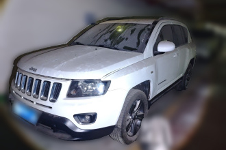 Jeep 指南者(进口) 2013款 2.4L 四驱运动版