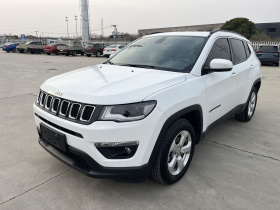 Jeep 指南者 2020款 220T 自动精英版