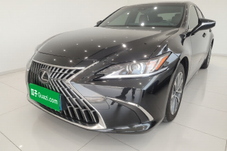 雷克萨斯ES 2022款 200 卓越版