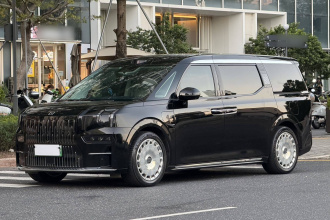 极氪009 2024款 光辉