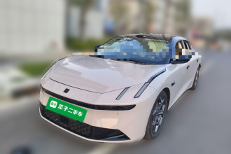 领克10 EM-P 2025款 120四驱Ultra