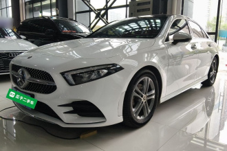 奔驰A级 2022款 A 180 L 运动轿车