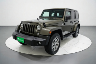 Jeep 牧马人 2015款 3.0L Sahara 四门舒享版